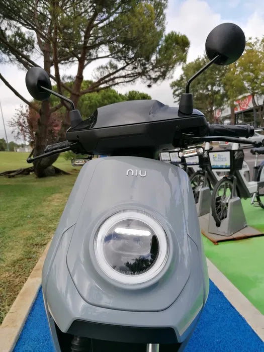 Scooter Elétrica NIU MQi GT - Viatura de Serviço