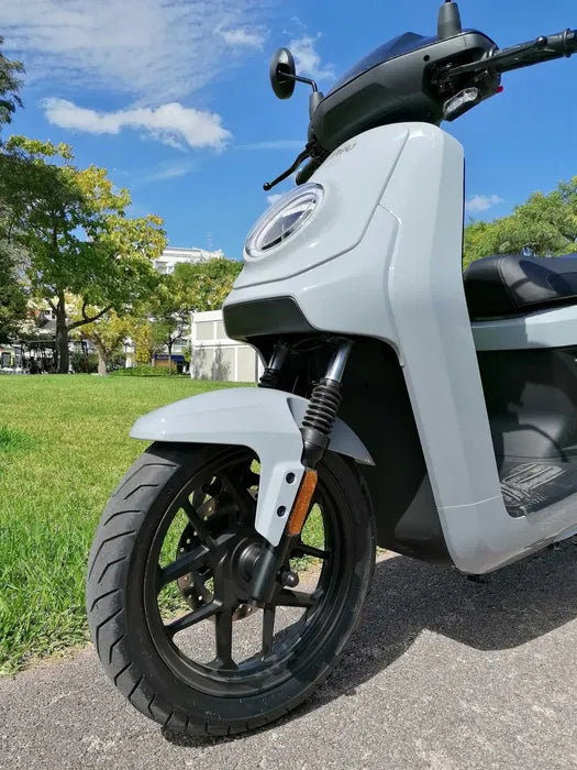Scooter Elétrica NIU MQi GT - Viatura de Serviço
