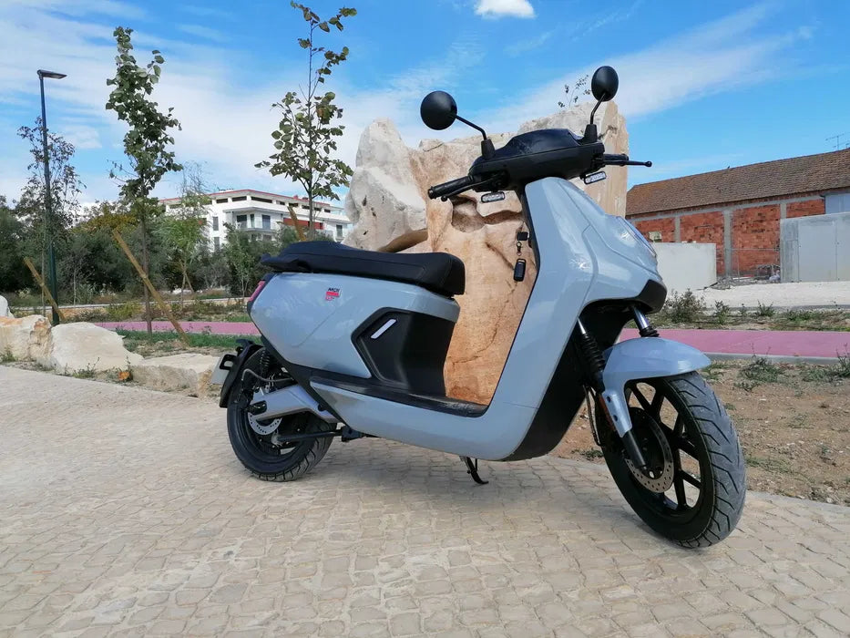 Scooter Elétrica NIU MQi GT - Viatura de Serviço