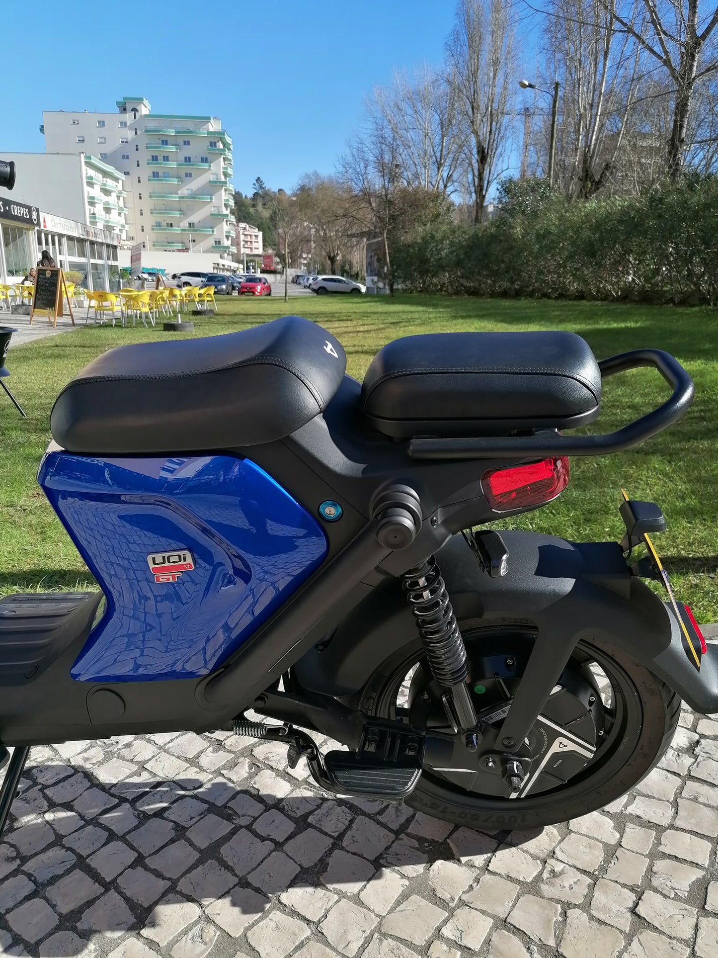 Scooter Elétrica NIU UQi GT - Viatura de Serviço