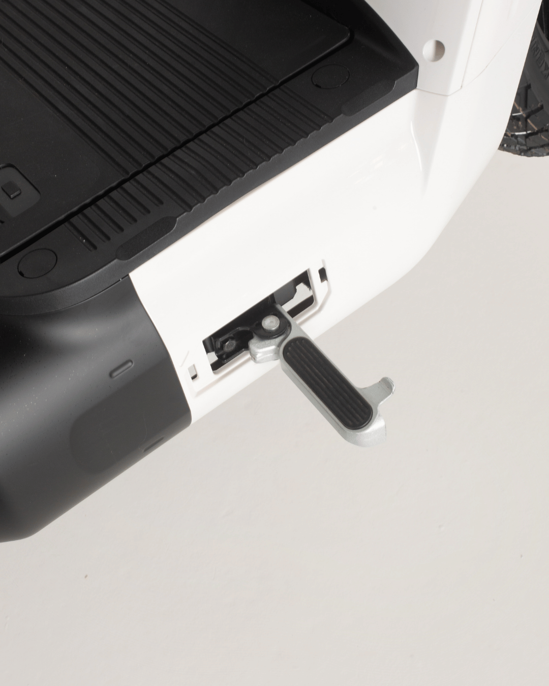 Scooter Elétrica Bee TYPE X - DEMOP (Velocípede S/ Carta)