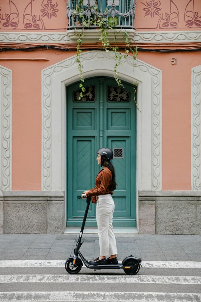 Trotinete Elétrica Segway Ninebot KickScooter F2 E